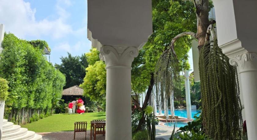 Club Denovo Hotel Butwal Exterior photo
