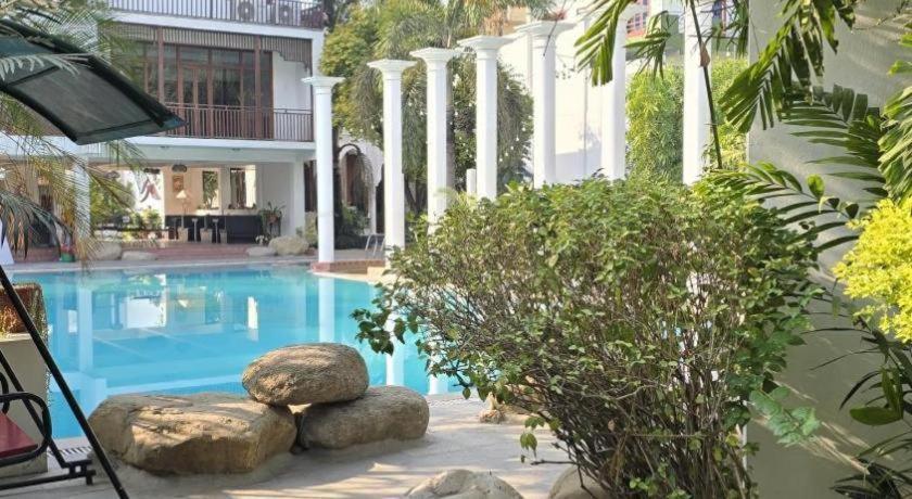 Club Denovo Hotel Butwal Exterior photo
