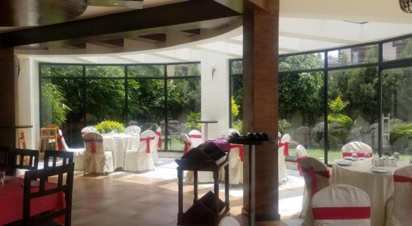 Club Denovo Hotel Butwal Exterior photo